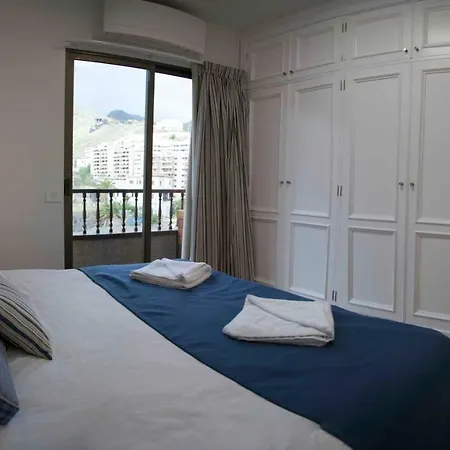 Outstanding Design Space In An Excellent Location Santa Cruz de Tenerife
